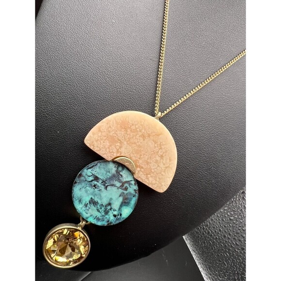 Geometric Pendant Necklace - Picture 8 of 8